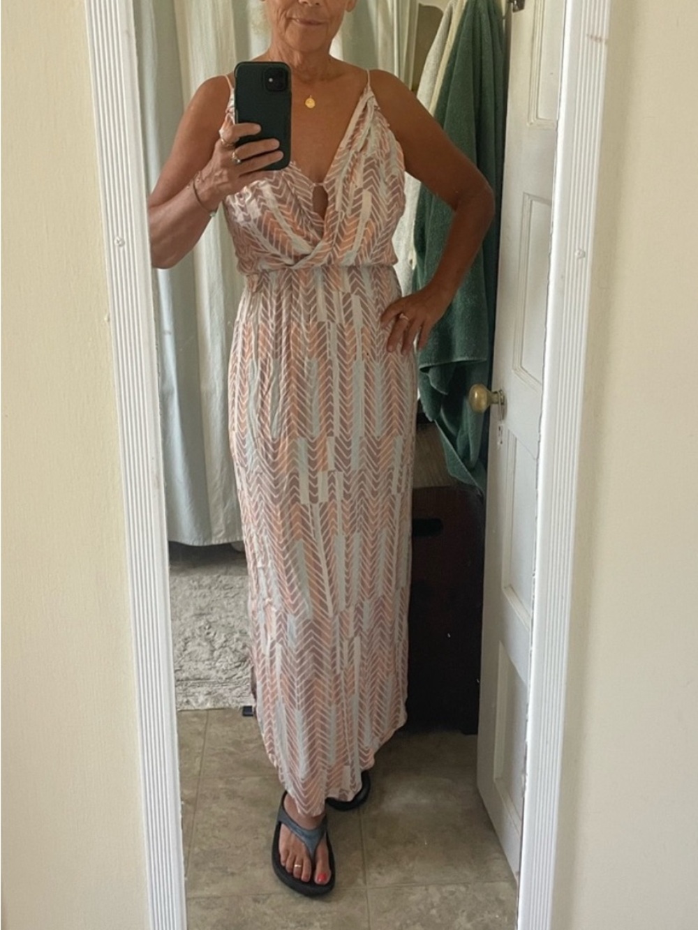 Chevron-pattern Backless Maxi Dress